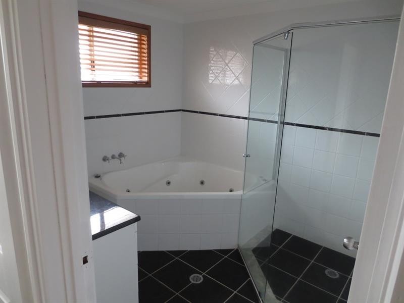 9 Waratah Ave, Yamba NSW 2464