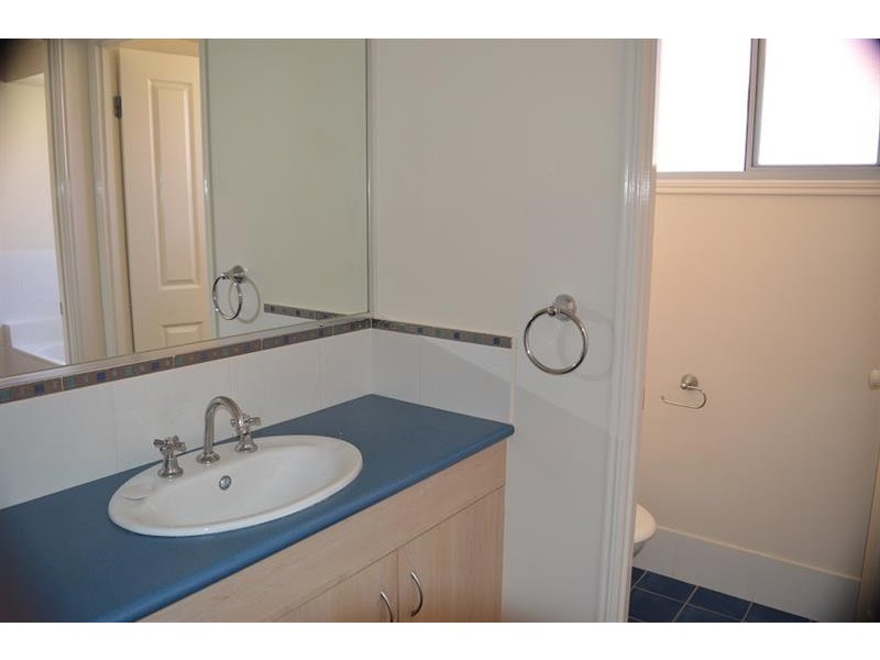 5 Newport Island Cct, Yamba NSW 2464