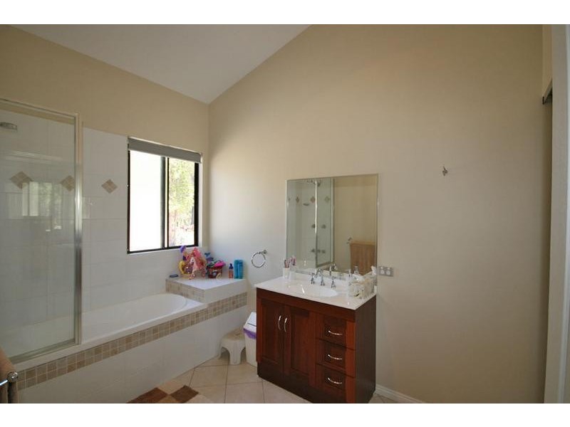 14 Robin Pl, Gulmarrad NSW 2463