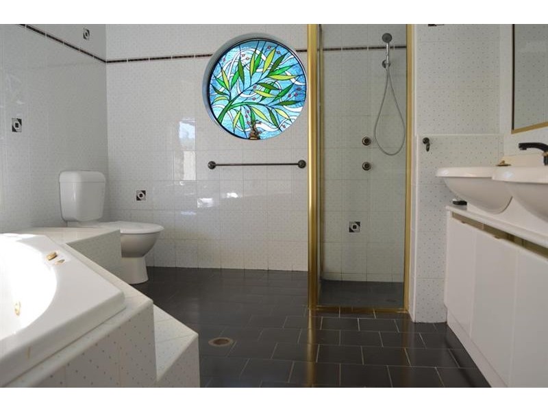 5 Palm Tce, Yamba NSW 2464
