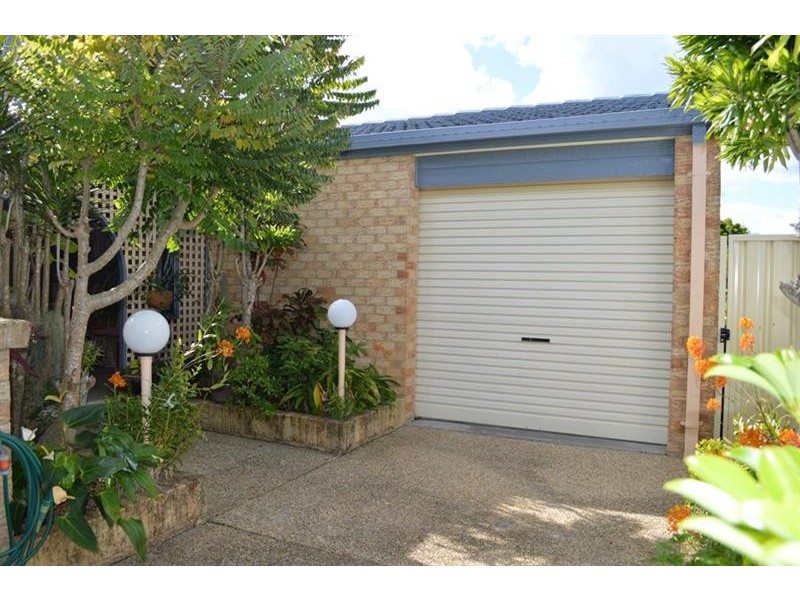 5 Palm Tce, Yamba NSW 2464