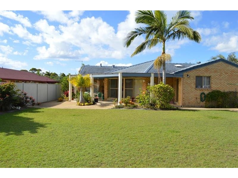 5 Palm Tce, Yamba NSW 2464