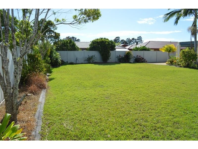 5 Palm Tce, Yamba NSW 2464