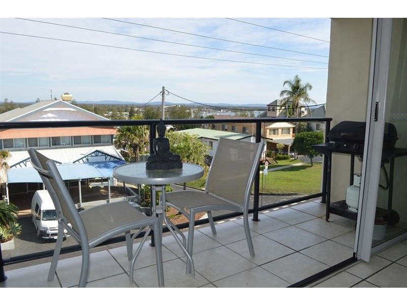 12/12 Clarence St, Yamba NSW 2464