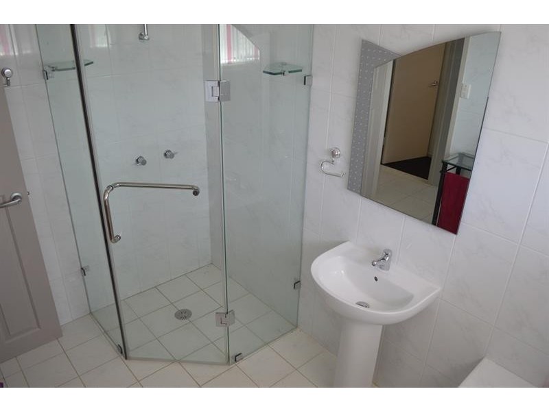 11 Waratah Ave, Yamba NSW 2464