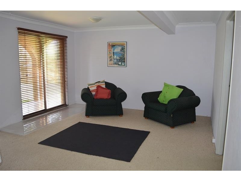 11 Waratah Ave, Yamba NSW 2464