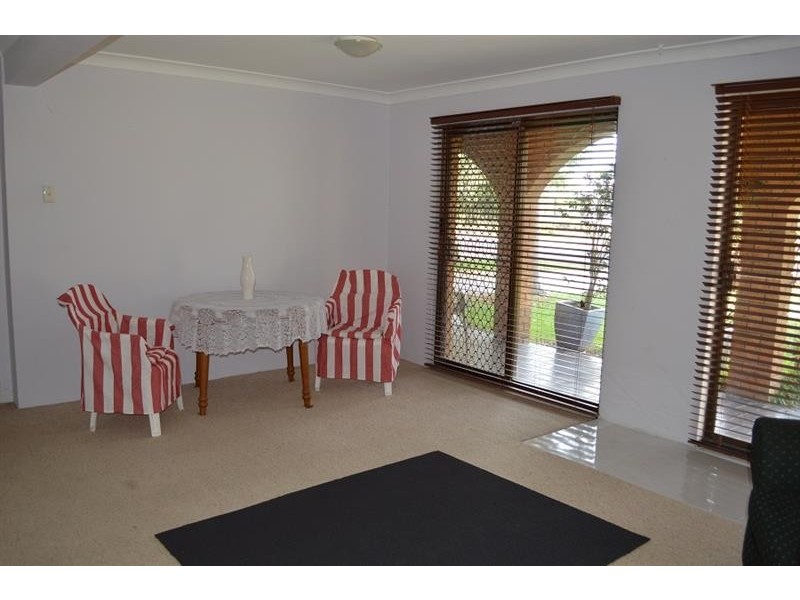 11 Waratah Ave, Yamba NSW 2464