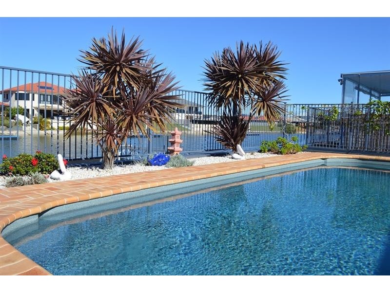 9 Barellan Ave, Yamba NSW 2464