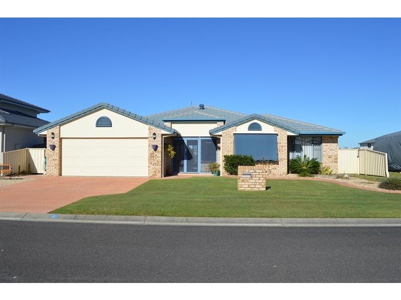 9 Barellan Ave, Yamba NSW 2464