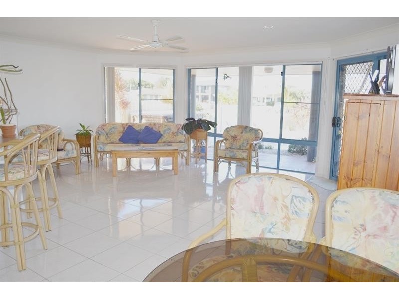9 Barellan Ave, Yamba NSW 2464