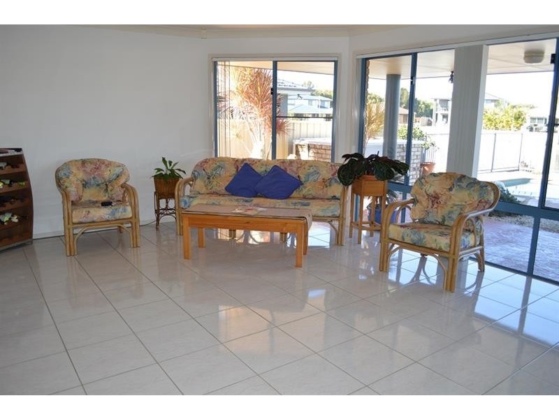9 Barellan Ave, Yamba NSW 2464