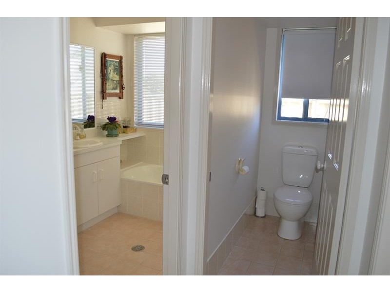 9 Barellan Ave, Yamba NSW 2464