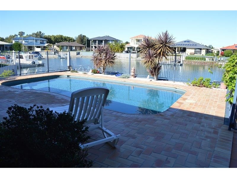 9 Barellan Ave, Yamba NSW 2464