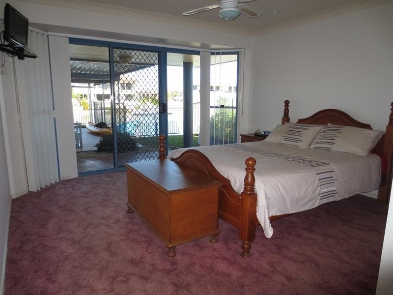 9 Barellan Ave, Yamba NSW 2464