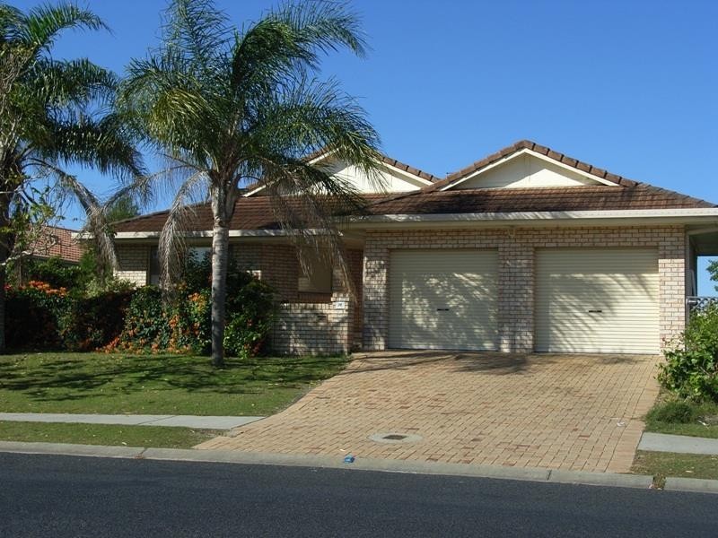 26 Treelands Dr, Yamba NSW 2464