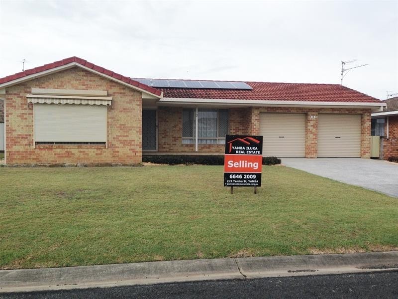 2 Heron Ct, Yamba NSW 2464