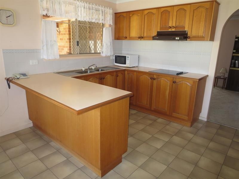 2 Heron Ct, Yamba NSW 2464