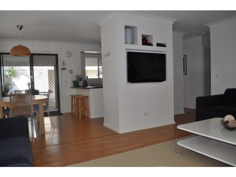 5 Grevillea Ave, Yamba NSW 2464