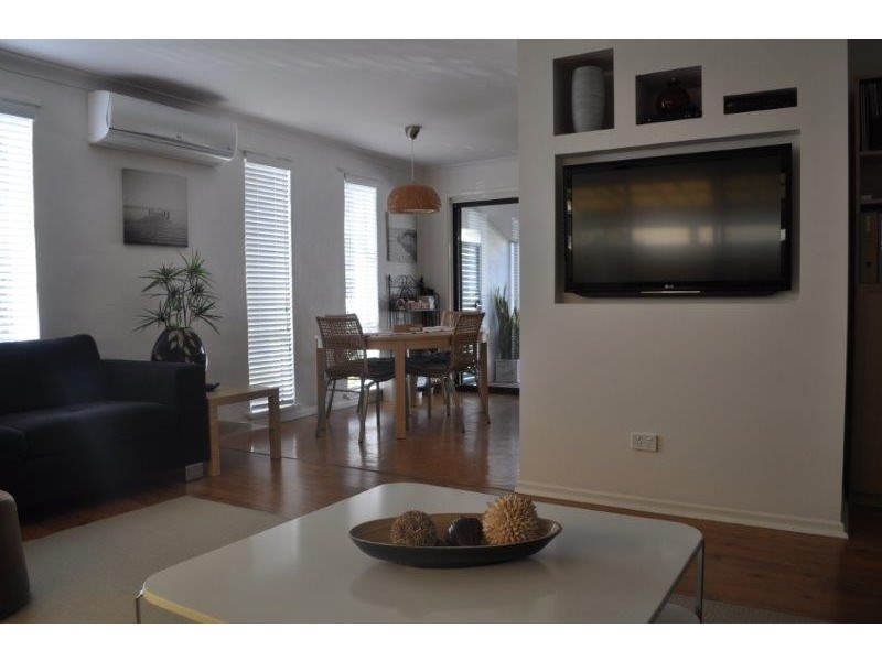 5 Grevillea Ave, Yamba NSW 2464