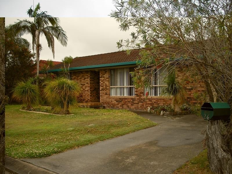 26 Binnacle Ct, Yamba NSW 2464