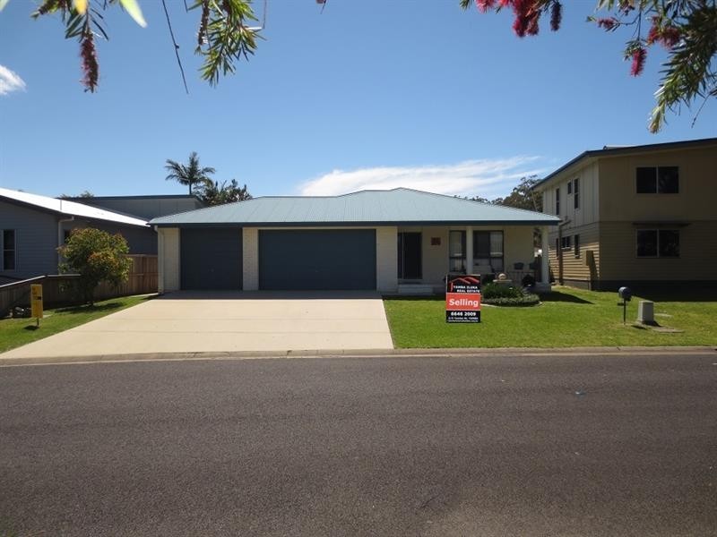 3 Conrad Cl, Iluka NSW 2466