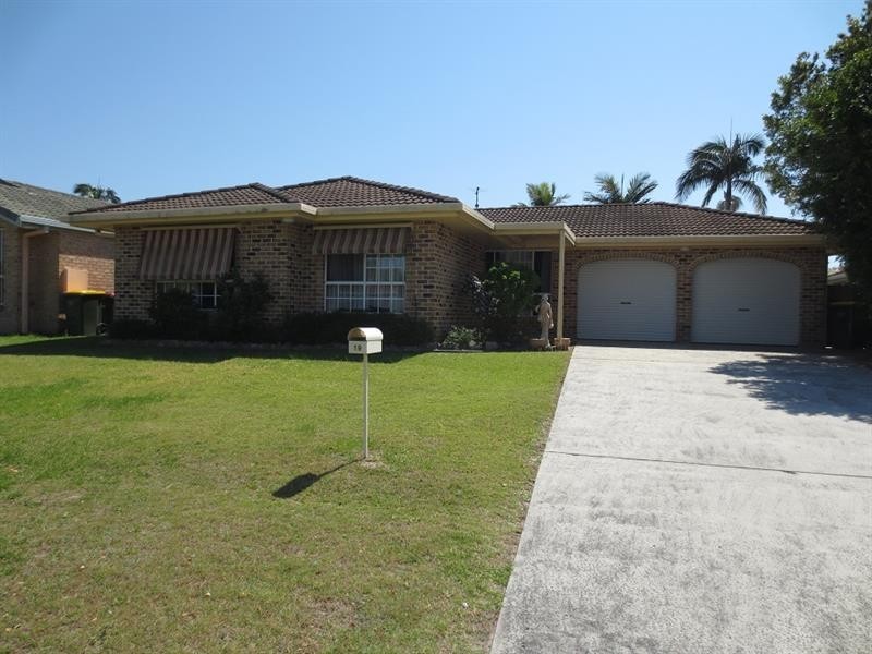 19 Casuarina Cl, Yamba NSW 2464