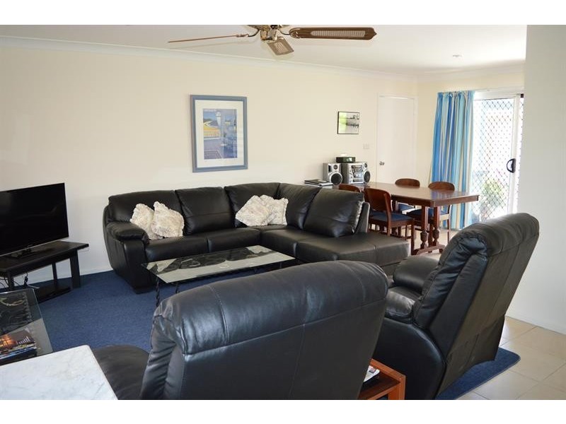 10 Osprey Dr, Yamba NSW 2464