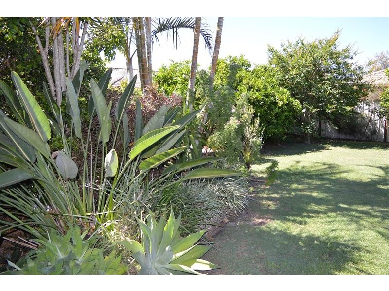 10 Osprey Dr, Yamba NSW 2464