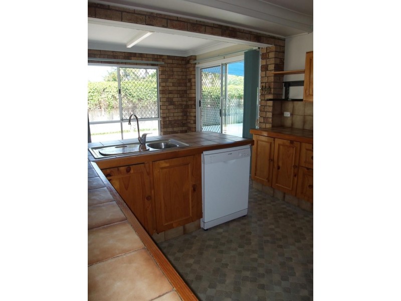 3 Banksia Pl, Yamba NSW 2464