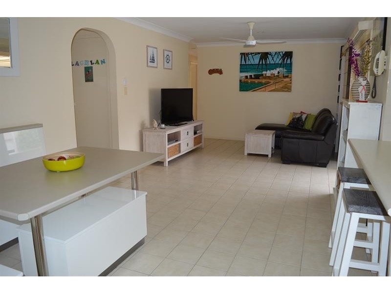 25 Admiralty Ct, Yamba NSW 2464