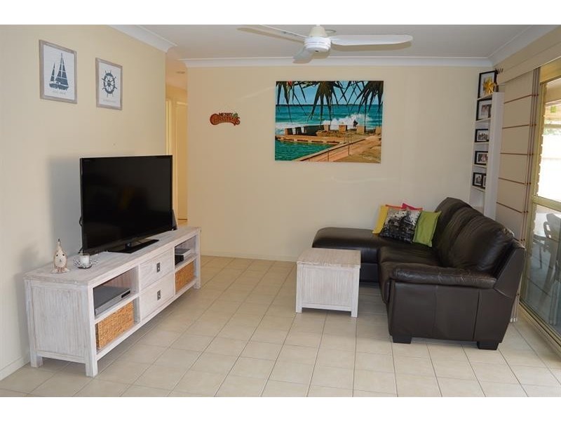 25 Admiralty Ct, Yamba NSW 2464