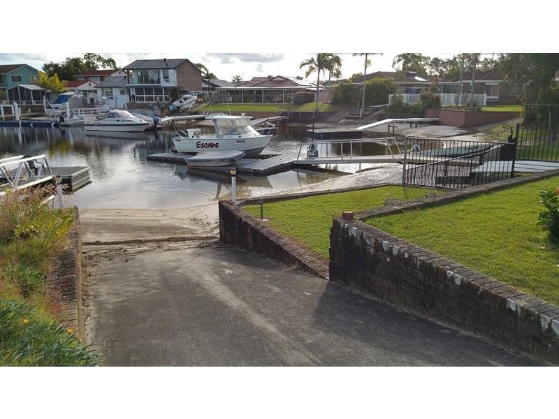 1 Westringia Pl, Yamba NSW 2464