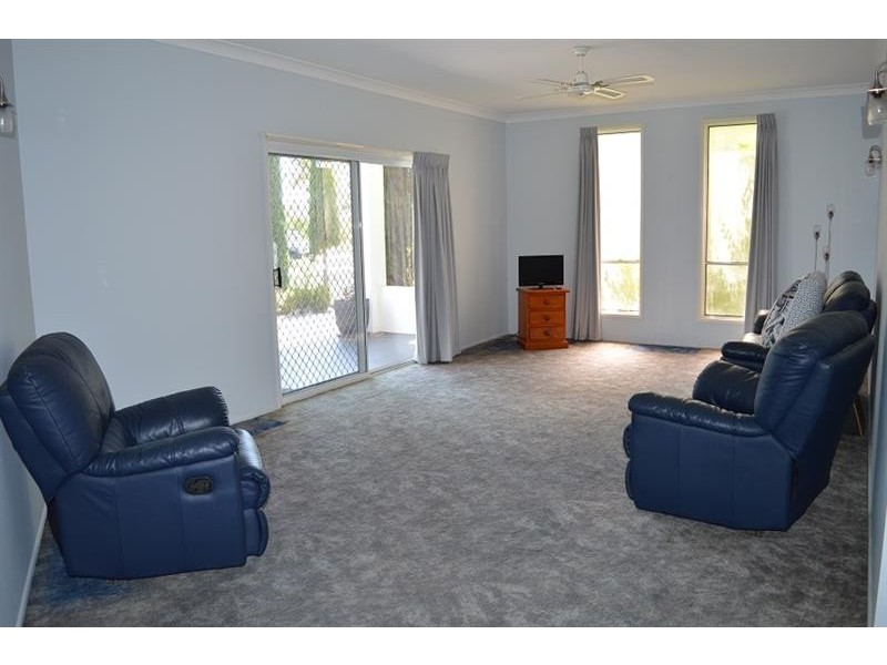 13 Osprey Dr, Yamba NSW 2464