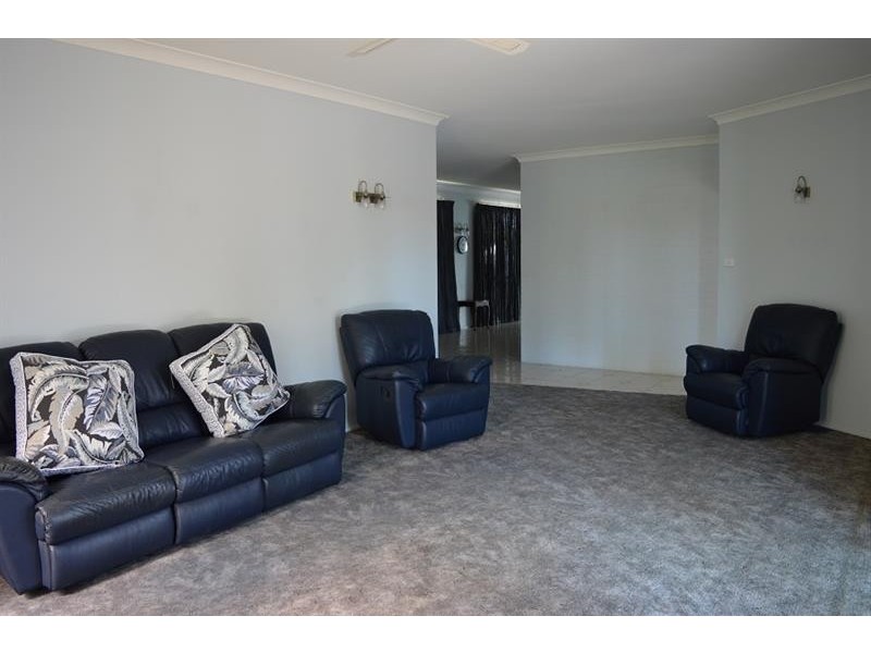 13 Osprey Dr, Yamba NSW 2464