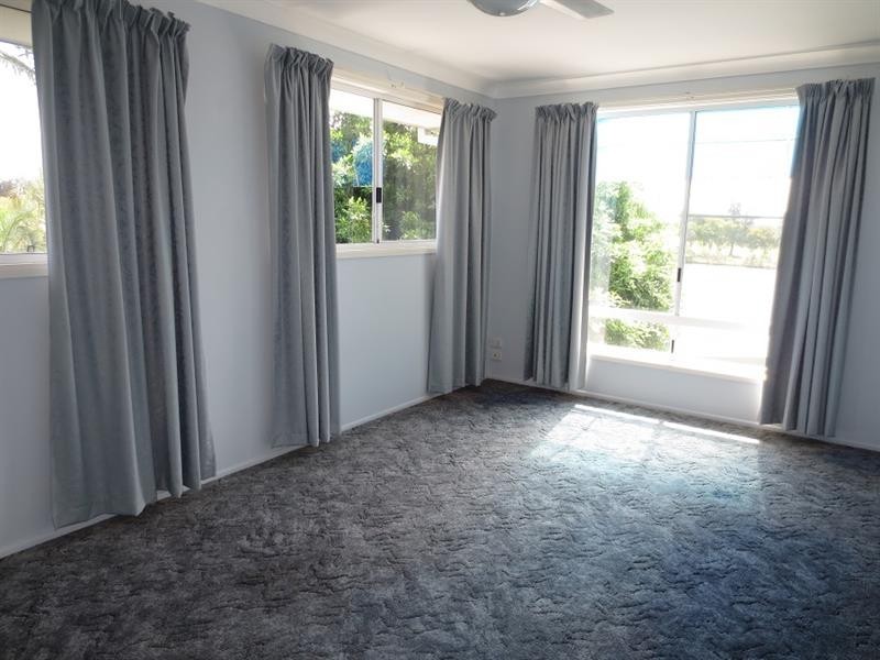 13 Osprey Dr, Yamba NSW 2464