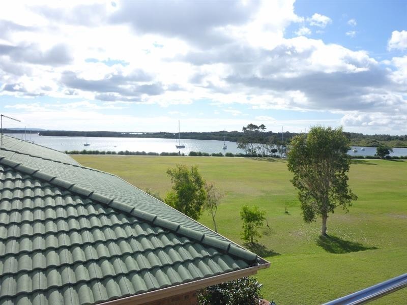 6 Bent St, Yamba NSW 2464