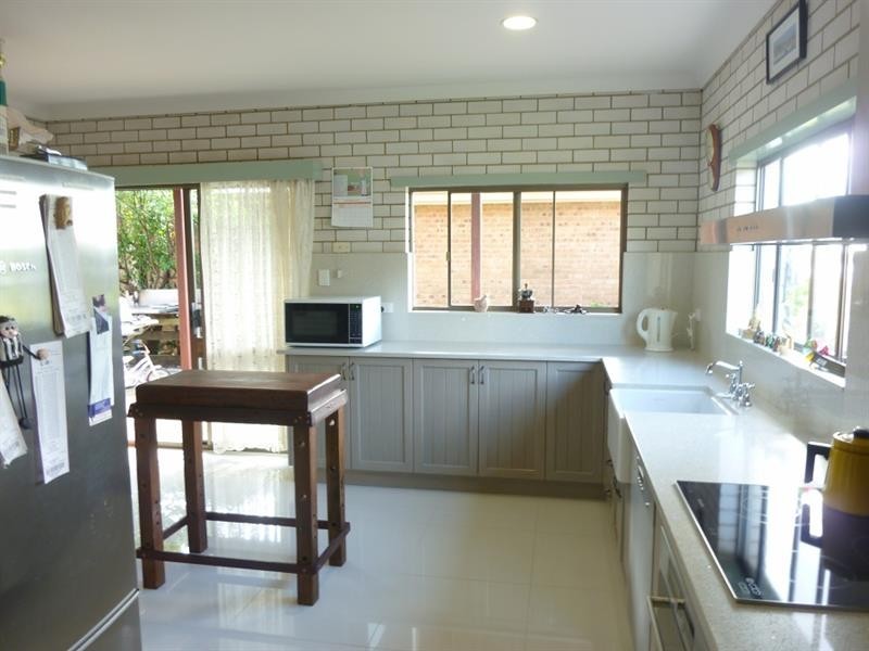 6 Bent St, Yamba NSW 2464