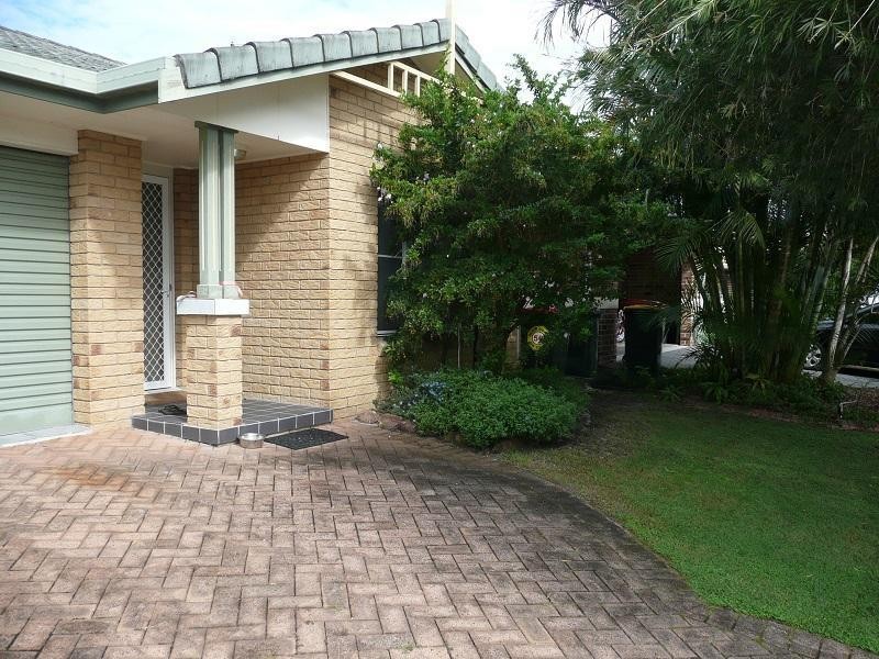2/12 Gumnut Rd, Yamba NSW 2464