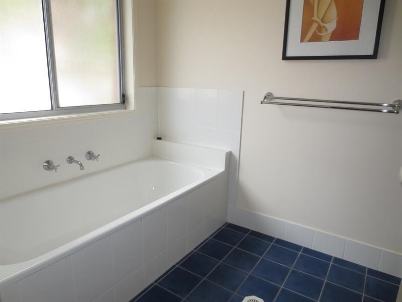 5 Newport Island Cct, Yamba NSW 2464