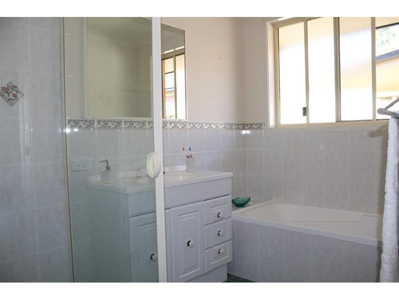 47 Harold Tory Dr, Yamba NSW 2464