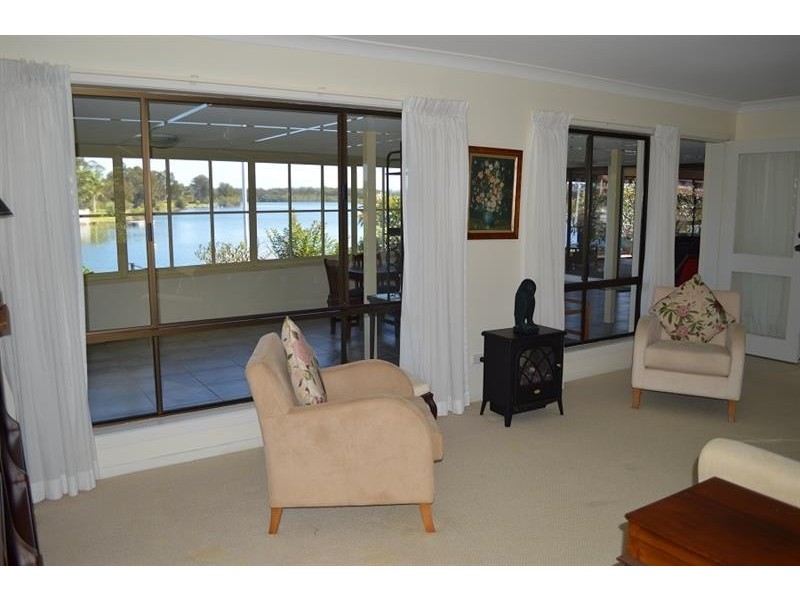32 Westringia Pl, Yamba NSW 2464