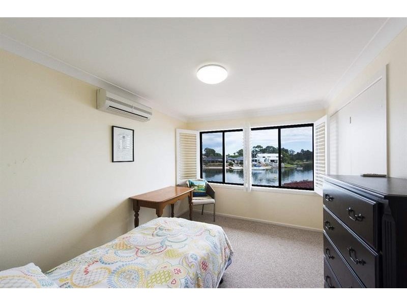 32 Westringia Pl, Yamba NSW 2464