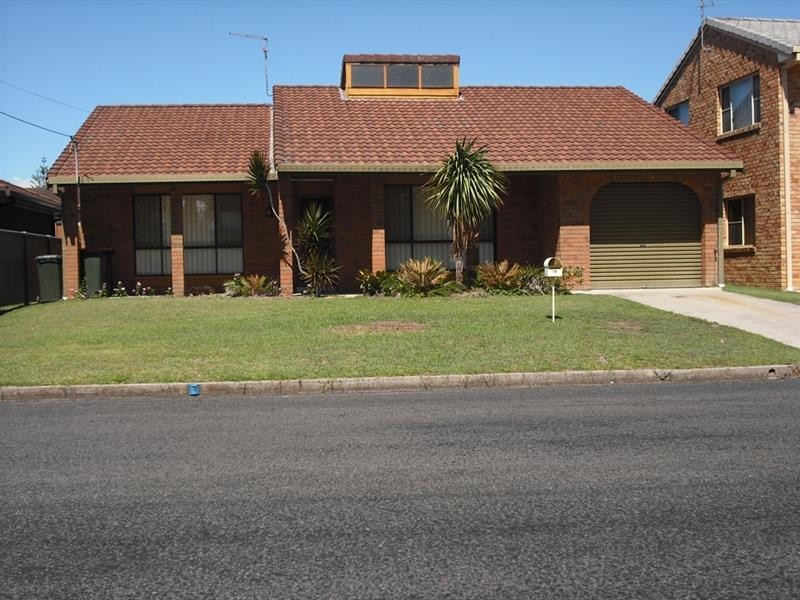 18 Cook St, Yamba NSW 2464