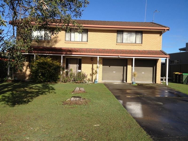 1 Westringia  Pl, Yamba NSW 2464