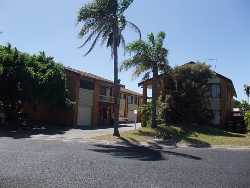 4/2 Waratah Ave, Yamba NSW 2464