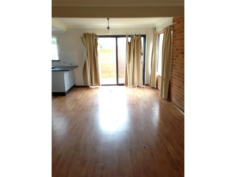 4/2 Waratah Ave, Yamba NSW 2464