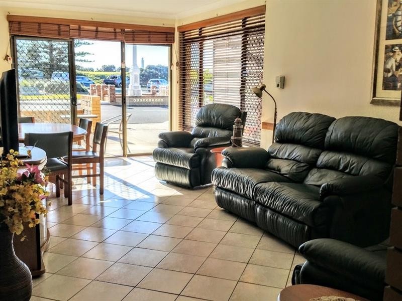 1/6 Queen St, Yamba NSW 2464