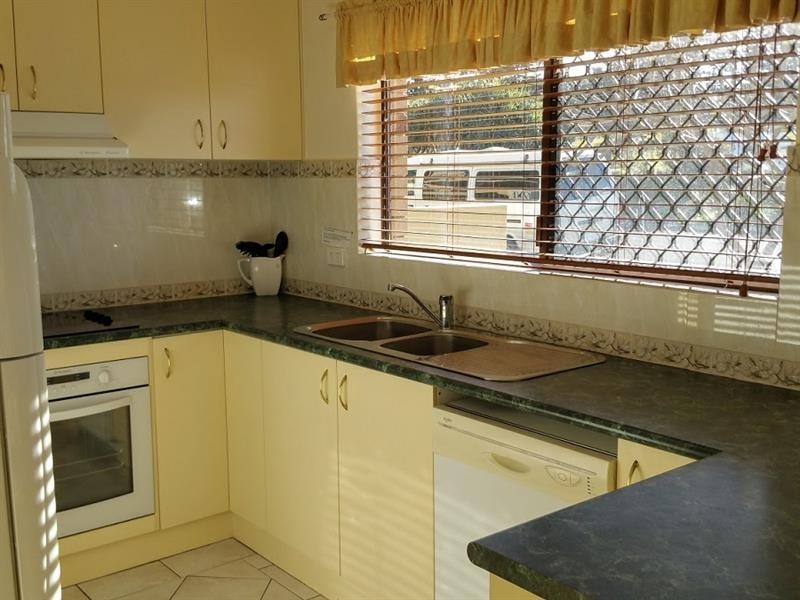 1/6 Queen St, Yamba NSW 2464