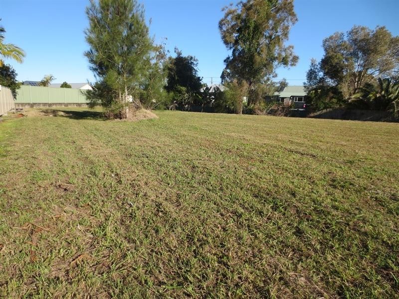 36 Park Ave, Yamba NSW 2464