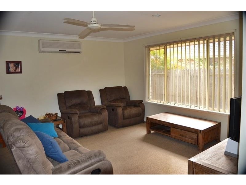 7 Plover Cl, Yamba NSW 2464